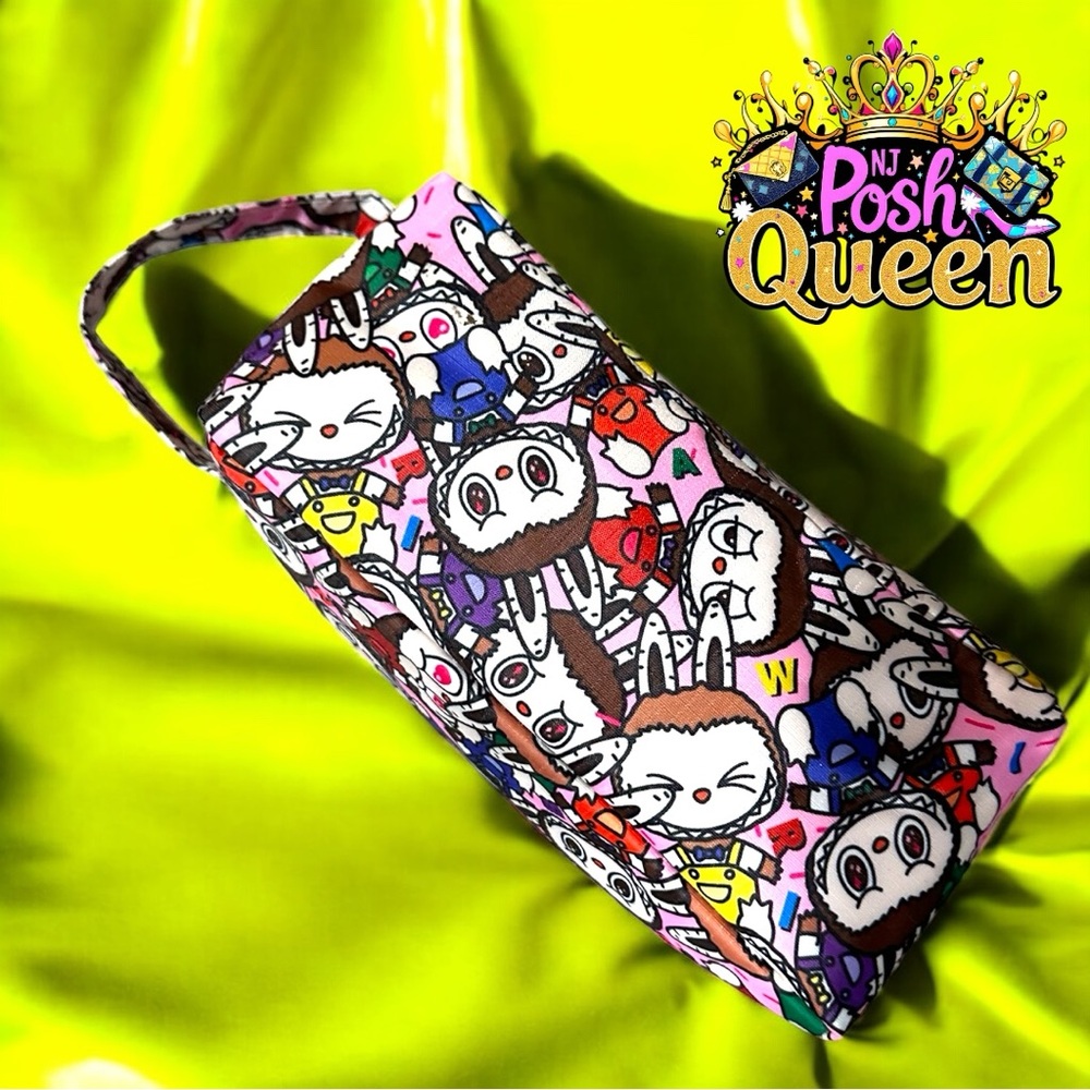 THE MONSTERS - LABUBU PINK MULTI Cosmetic Travel Bag - Picture 5 of 6